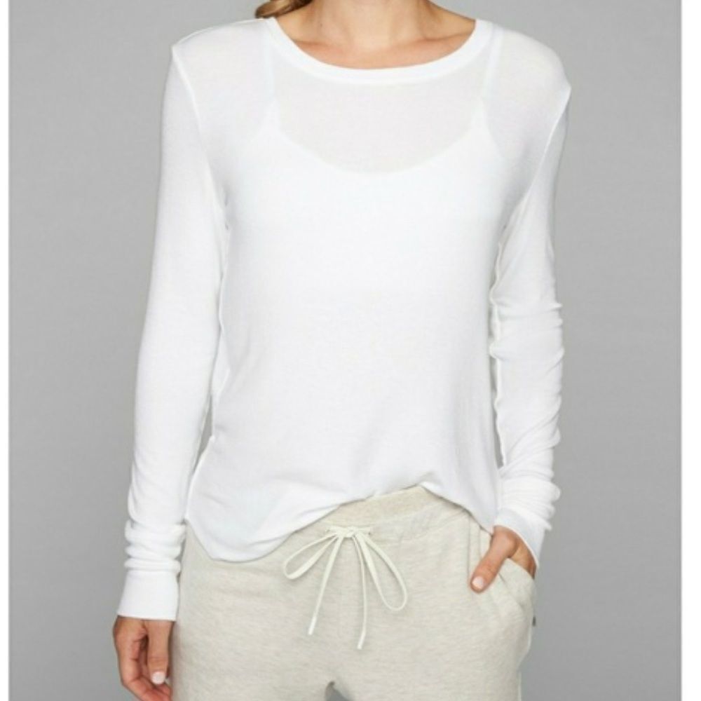 โAthletaย whiteโlongโsleeve